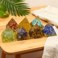 AierCrystal resin pyramid showcases craftsmanship and durability
