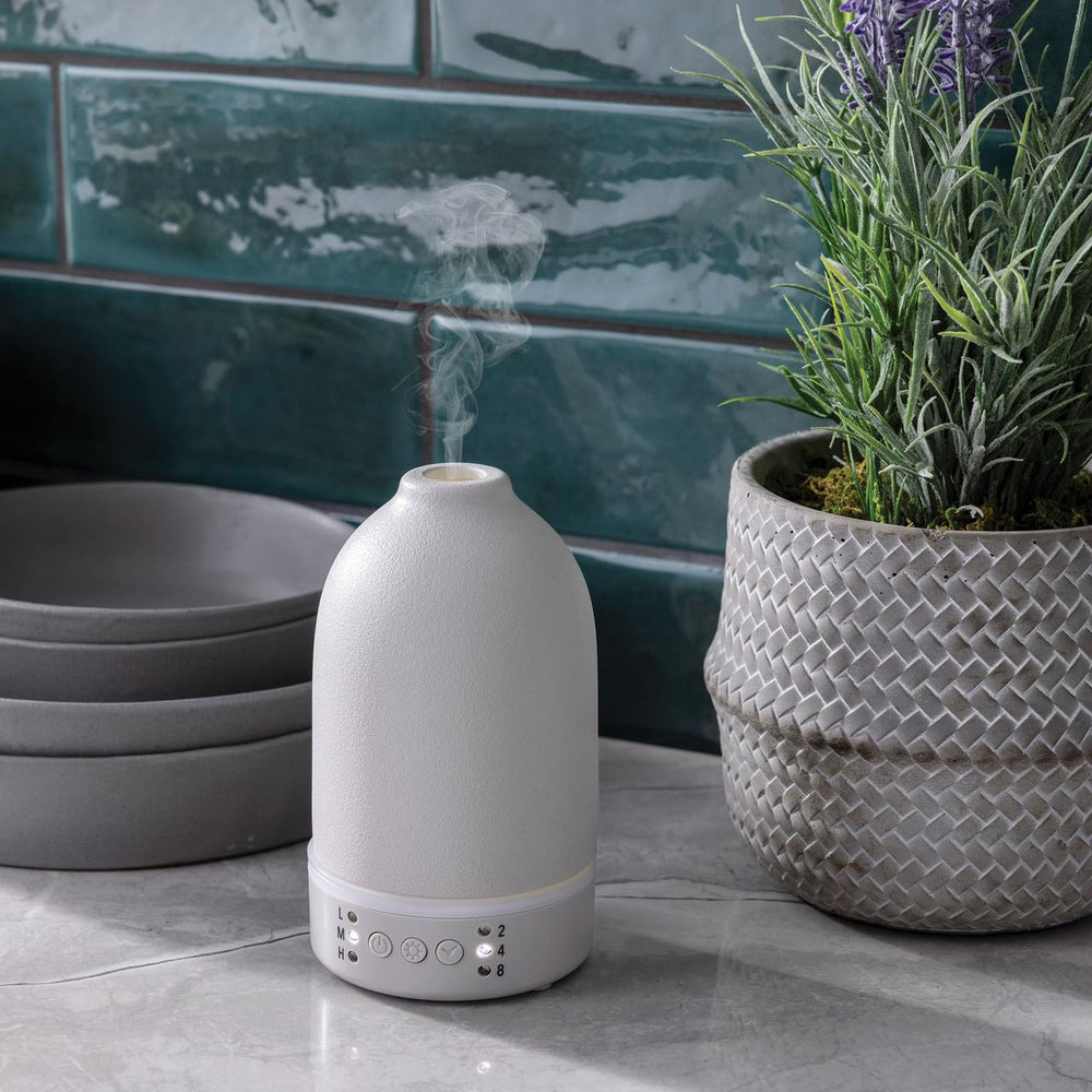 Airome Nebulizer Diffuser provides intermittent mist for customizable sessions.