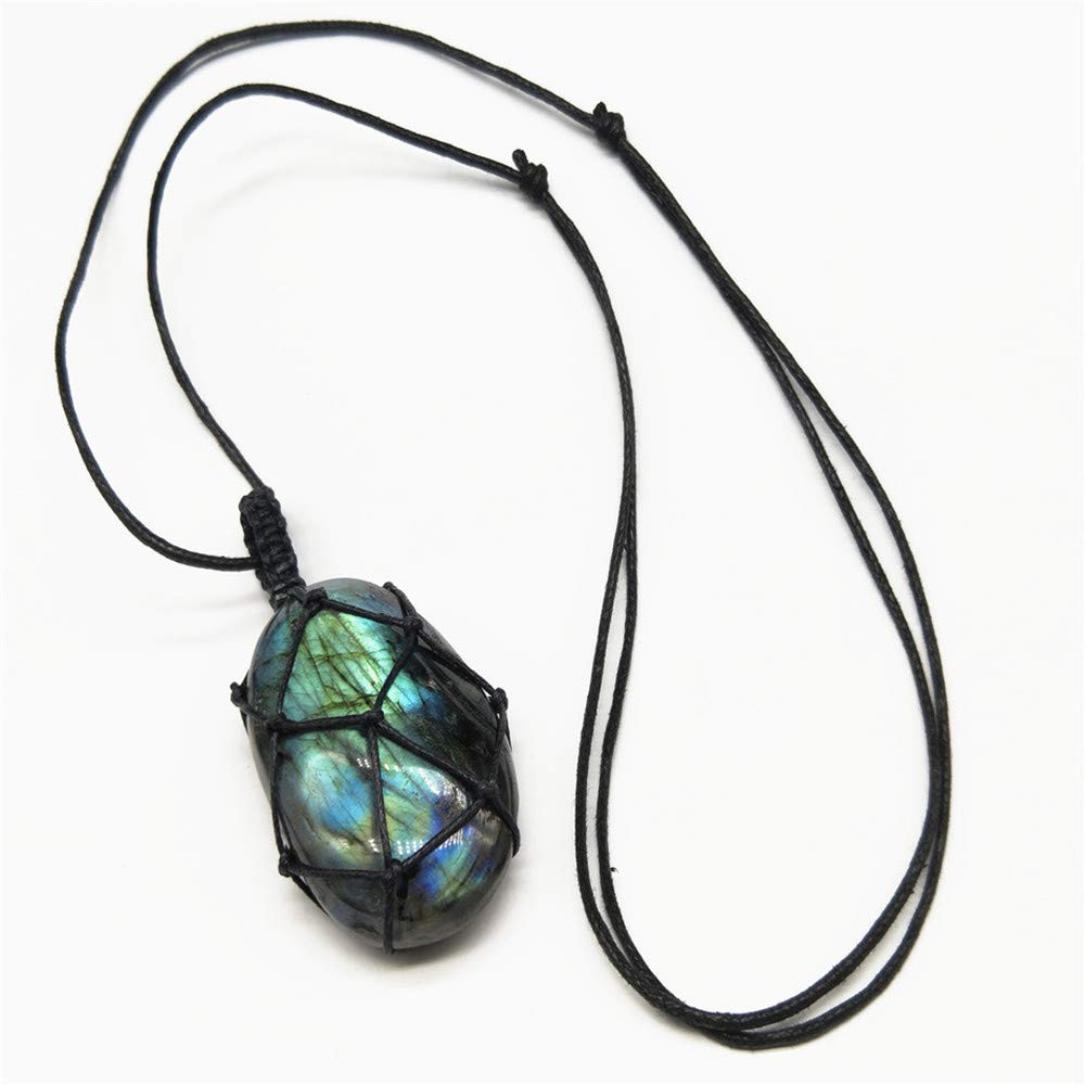 AiteleI natural-stone pendant with characterful markings for everyday wear.