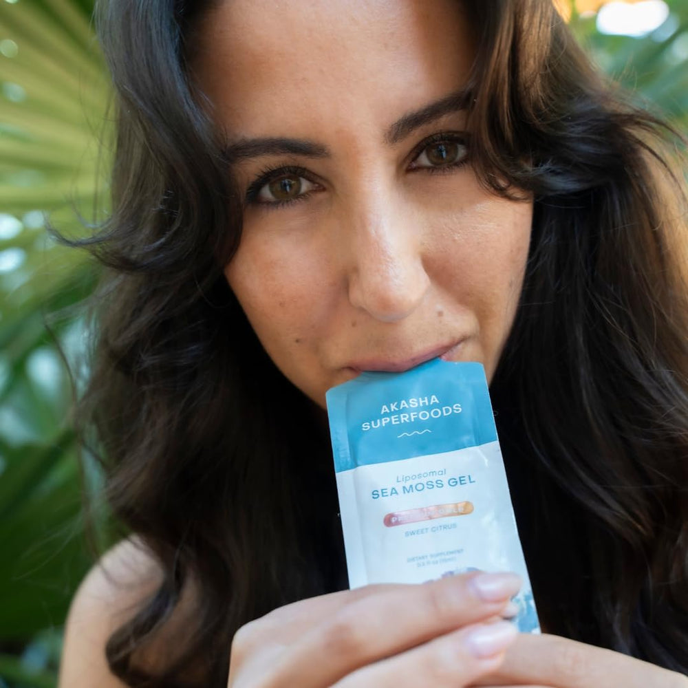 Akasha Superfoods gel with vanilla citrus flavor offers a smooth, lightly sweet taste.
