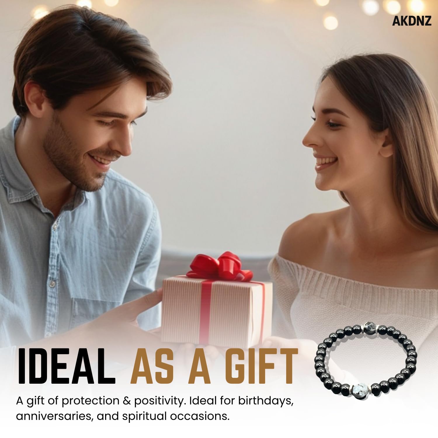 AKDNZ bracelet on wrist with natural light for an elegant daily look