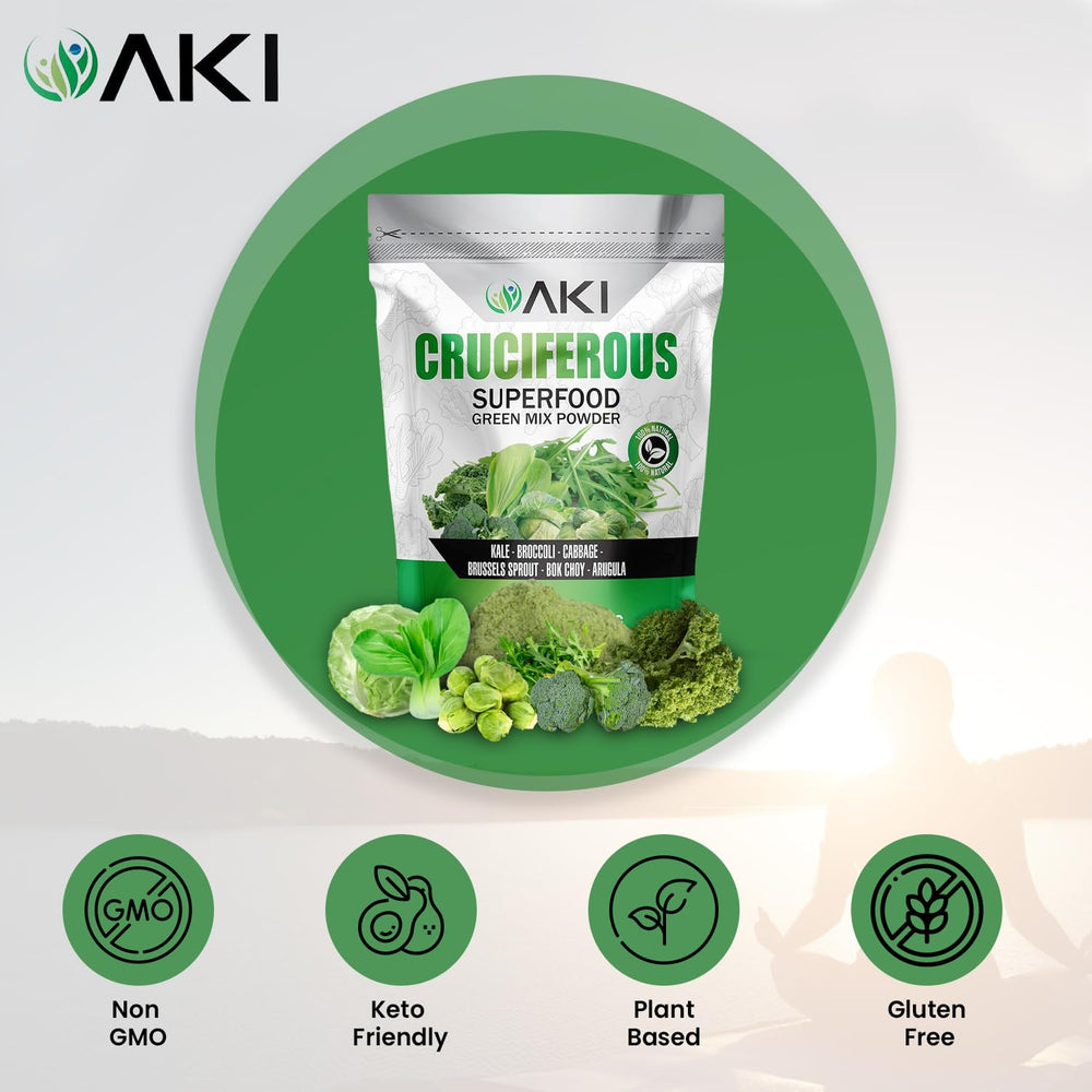 AKI ORGANIC green powder scoop ready to add to smoothies