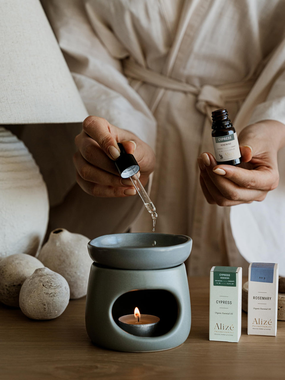 Alizé Aromatherapy Cypress Oil packaging displays organic certification and natural purity