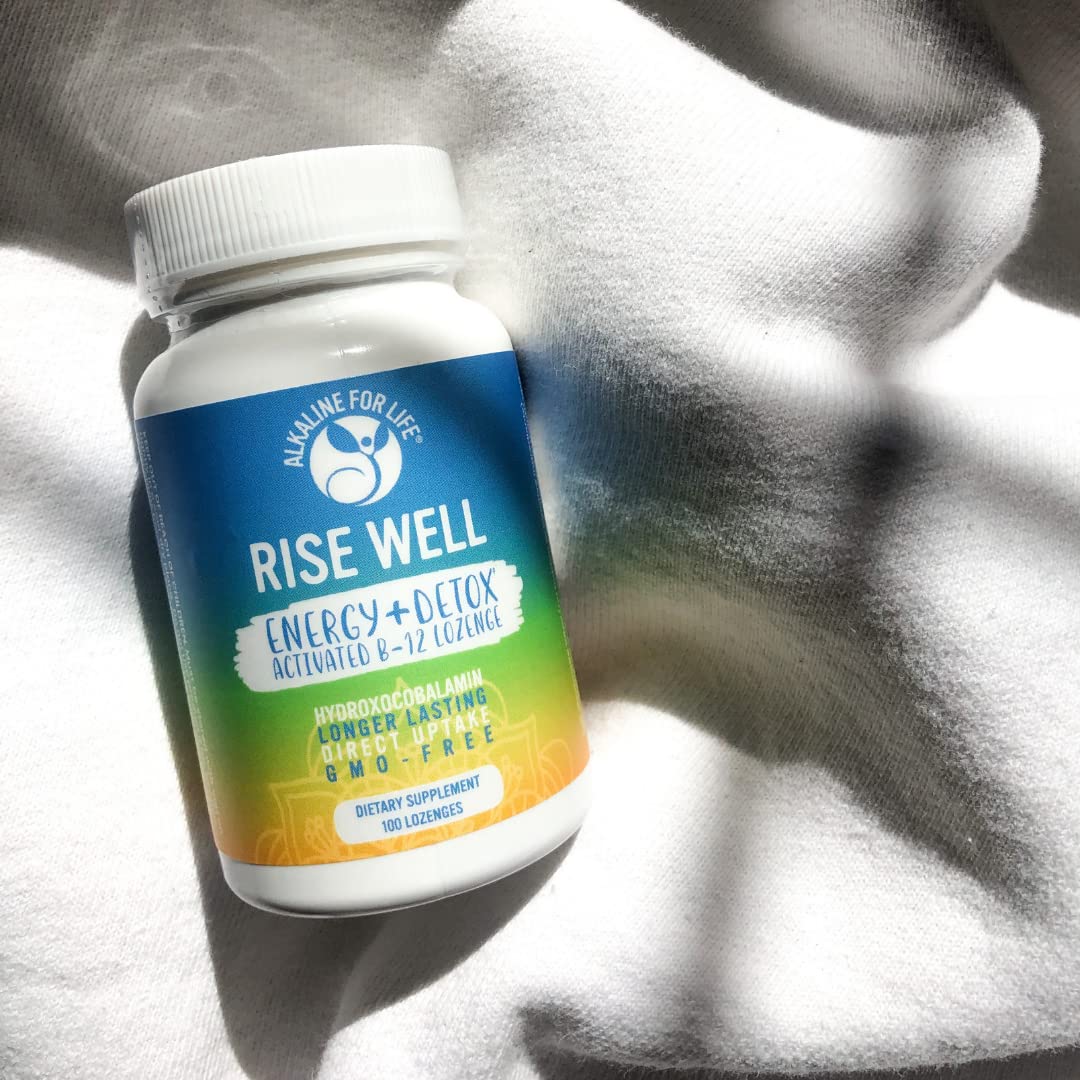 Rise Well B12 bottle close-up reveals clean, non-GMO formulation.