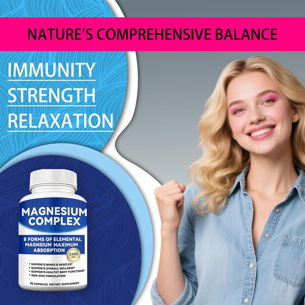 Alzclipp capsules in hand for easy daily routine and energy support.