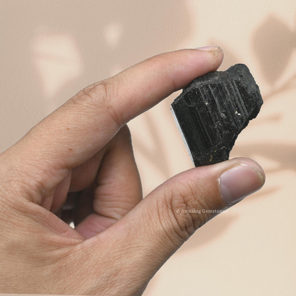Amazing Gemstone turmalina negra presentación de lujo para colección.