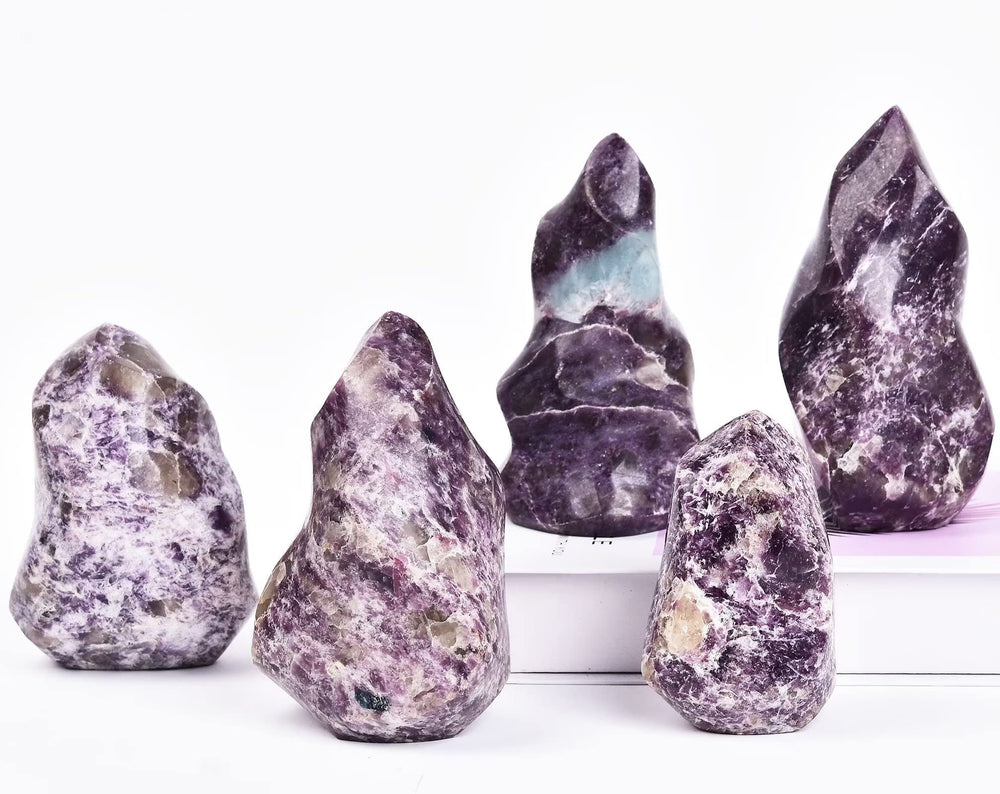 AMOYSTONE chakra-balancing crystal tower for yoga and balance