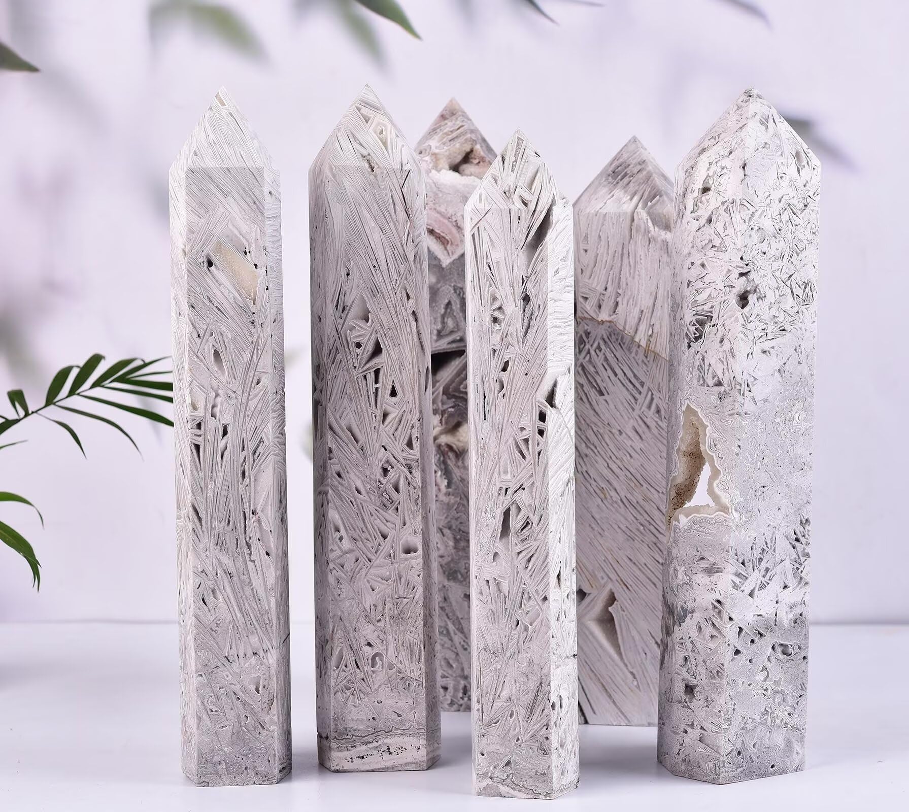 AMOYSTONE wand makes a thoughtful gift for crystal lovers.