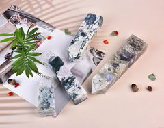 AMOYSTONE natural wand highlights energy points for targeted relaxation and balance