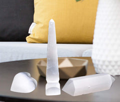 AMOYSTONE Selenite Tower ideal for meditation spaces and yoga corners.