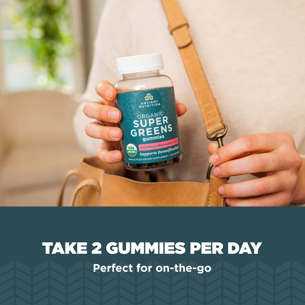 Gummies with Organic label and 15 superfoods for wellness.
