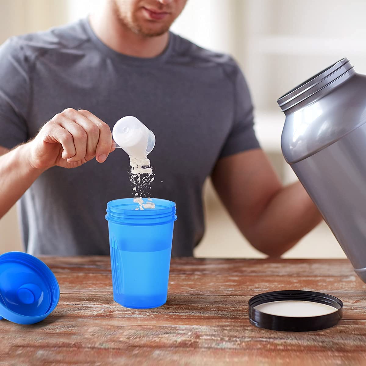 ANNAKIKI purple and white colorway shaker bottle for gym gear