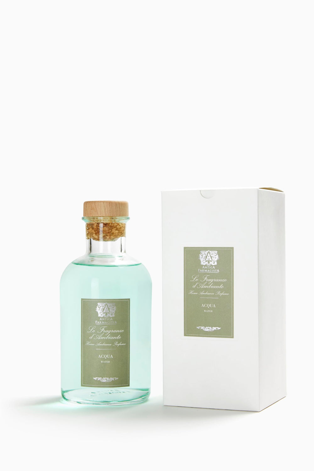 Antica Farmacista Acqua reeds diffuser setup for a long-lasting fragrance.