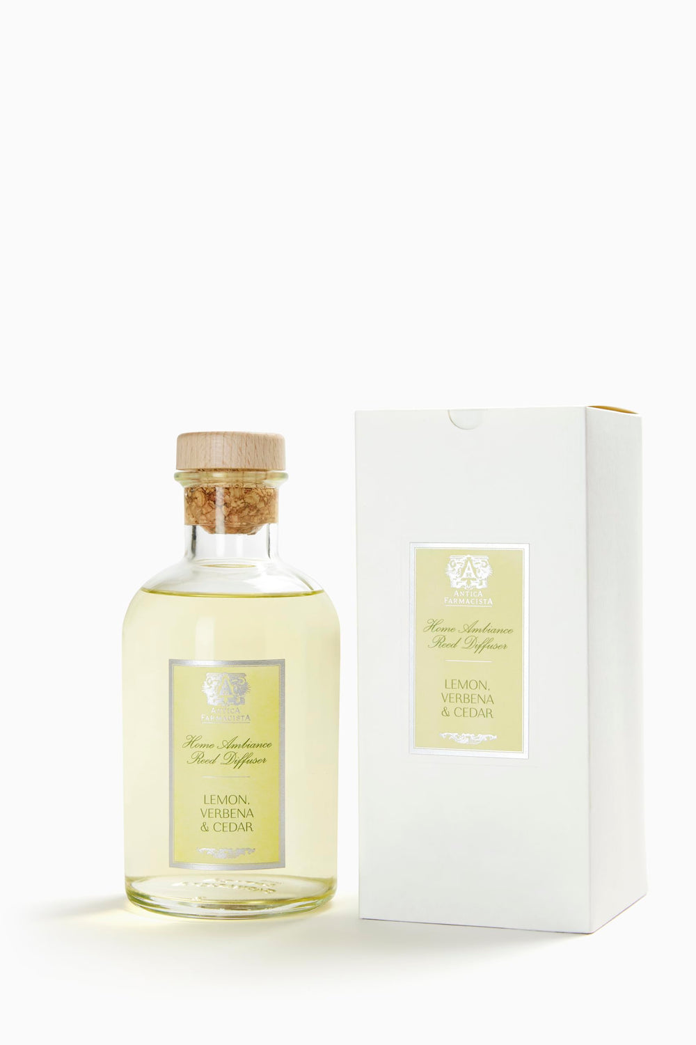 Antica Farmacista diffuser reeds enabling customizable, room-filling aroma