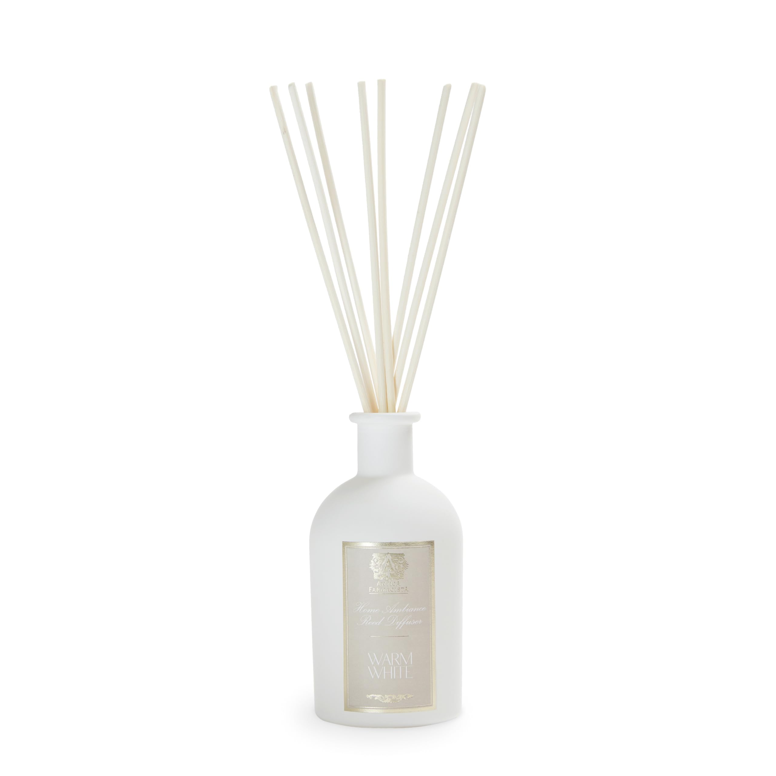 Antica Farmacista warm white diffuser bottle creating a cozy, inviting room.