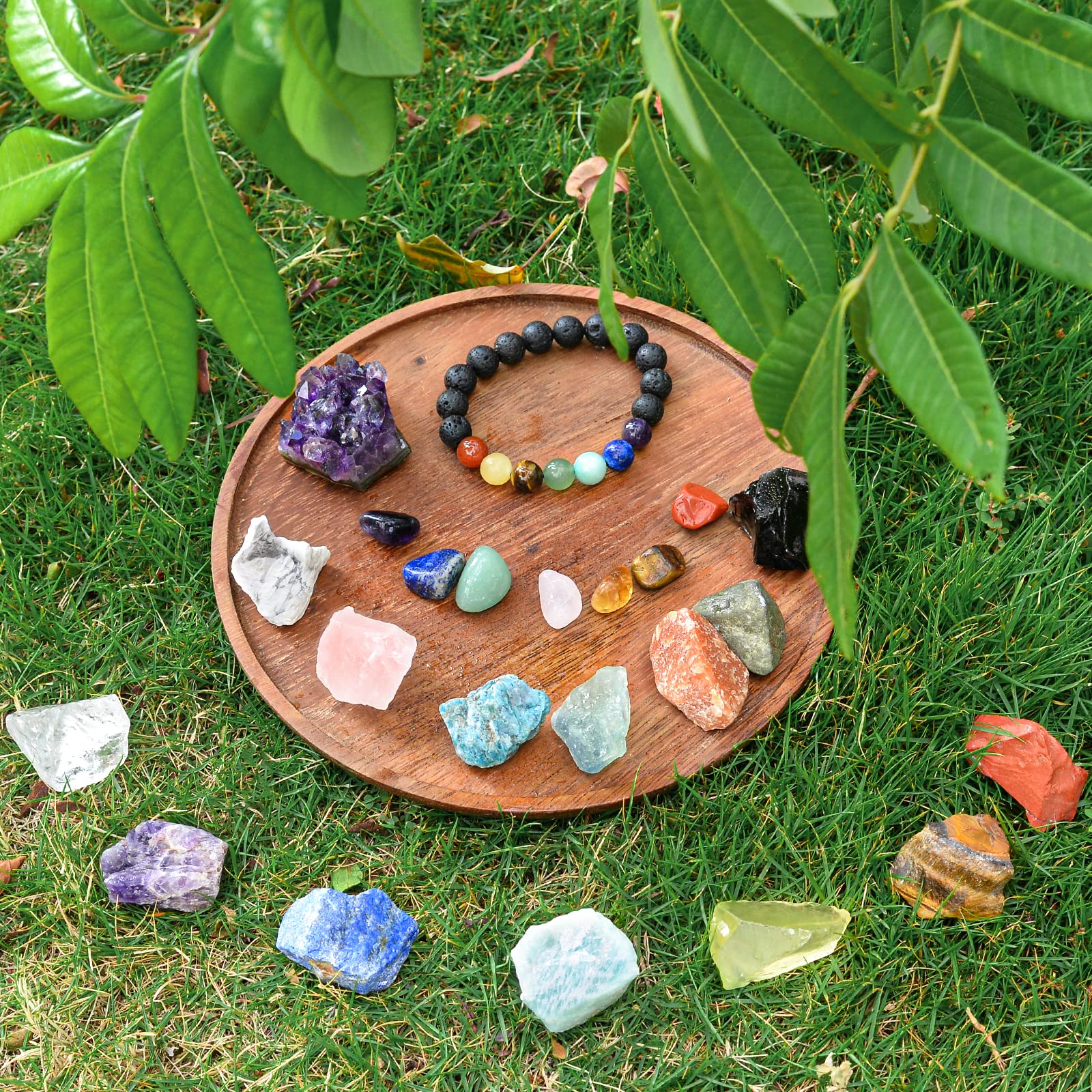 AOOVOO crystal necklace adds mindful style and focus.