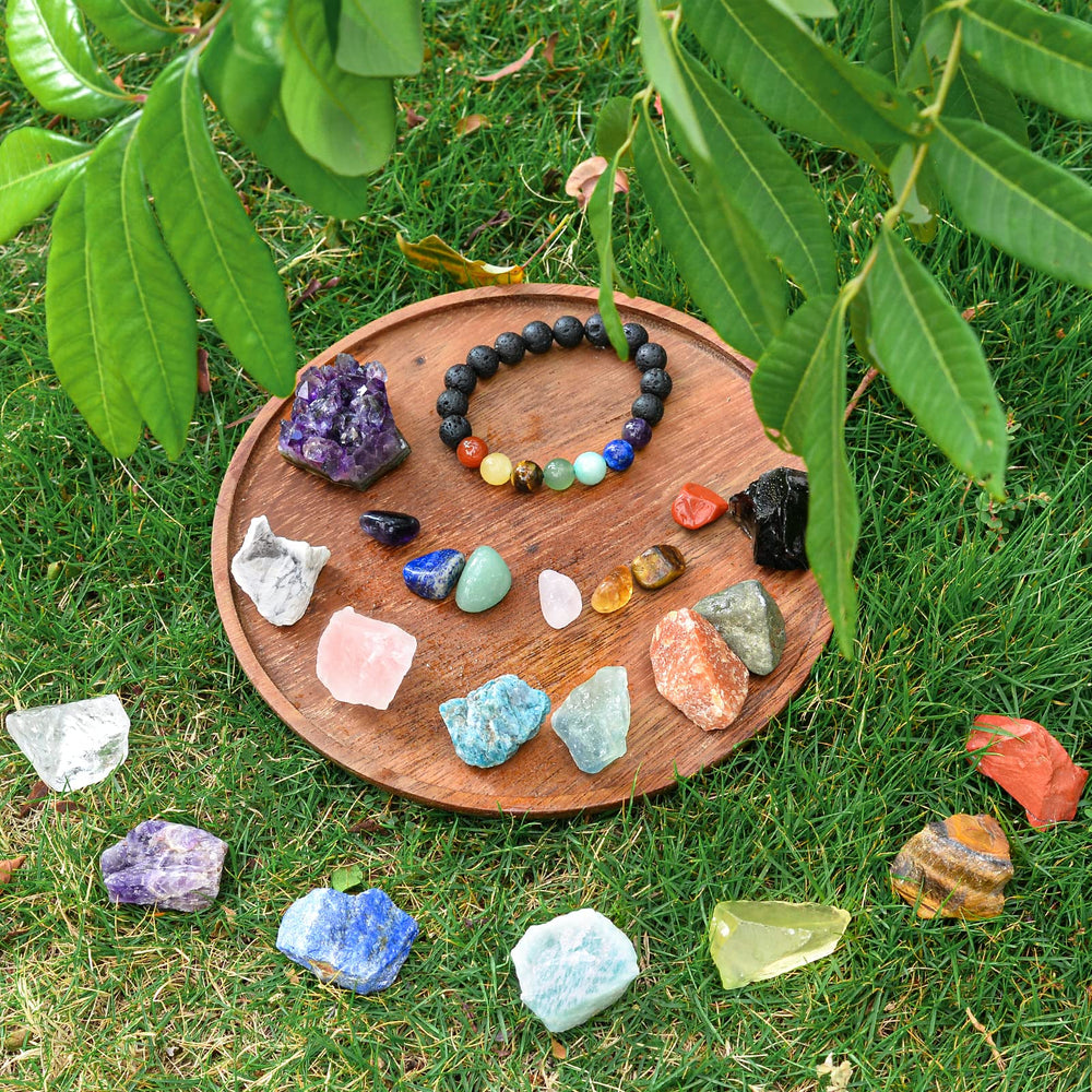 AOOVOO crystal necklace adds mindful style and focus.