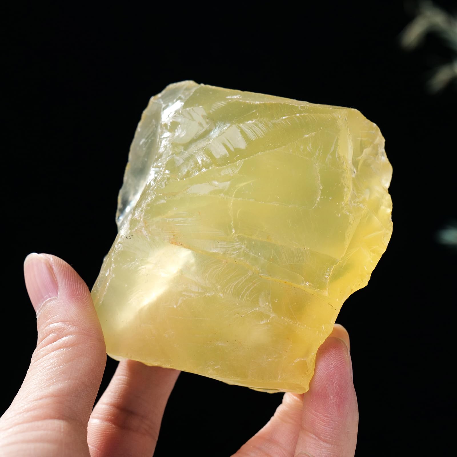 Apengshi Citrine raw crystal 0.66-0.77lb: natural gemstone for collection and positive energy.