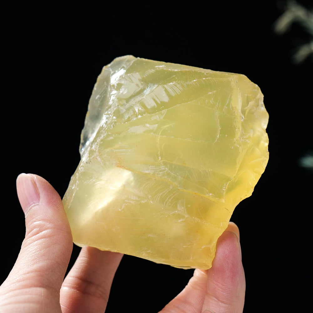 Apengshi Citrine raw crystal 0.66-0.77lb: natural gemstone for collection and positive energy.