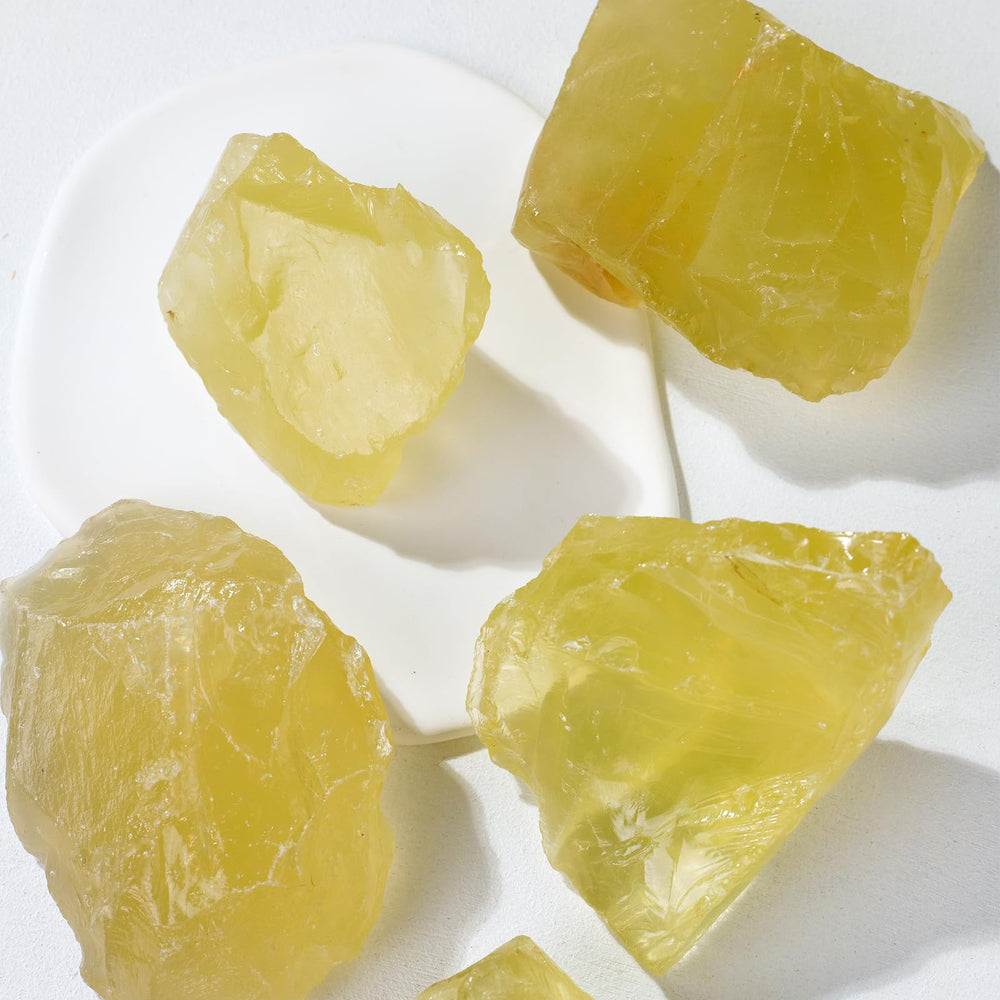 Apengshi Citrine rough gemstone suitable for Reiki, recharging, and rituals.