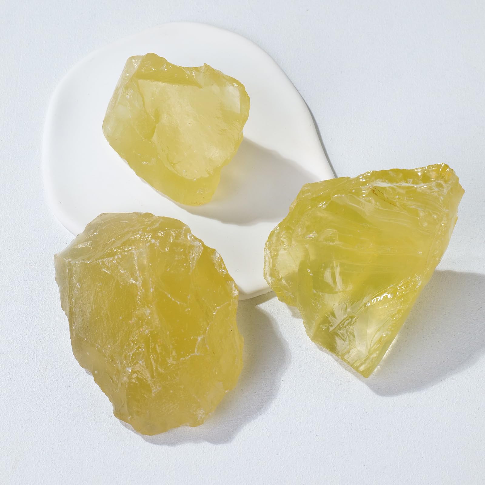 Apengshi Citrine crystal displayed for aquarium decoration and calm ambiance.