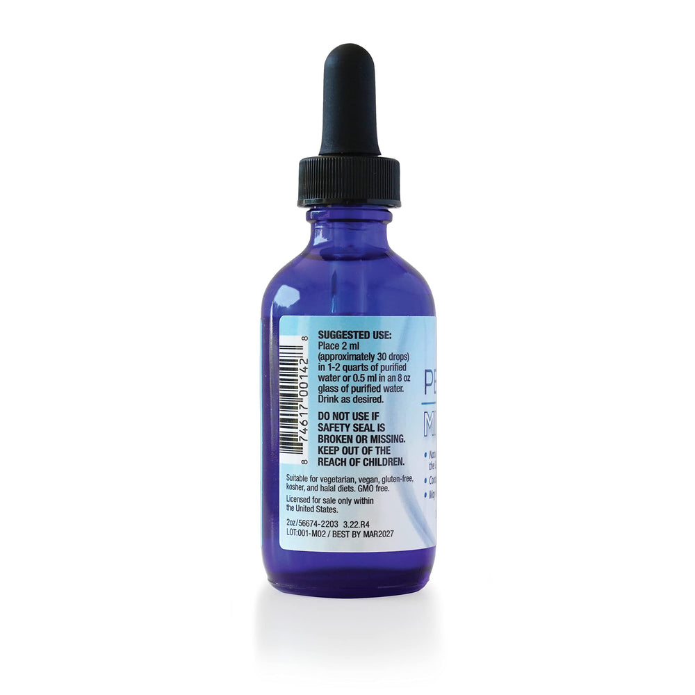 AquaTru Perfect Minerals drops added with a pipette to water for mineralization.