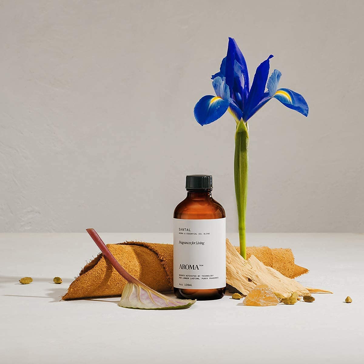 AromaTech 120ml packaging—compact, gift-ready.