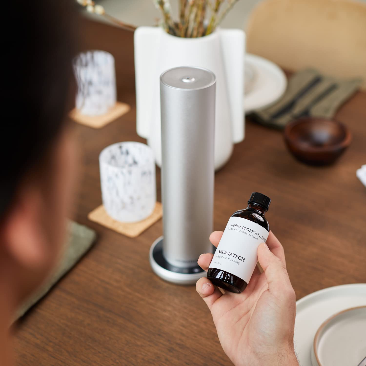 AromaTech bedroom-ambience-diffuse creates tranquil, clean spaces you can relax in