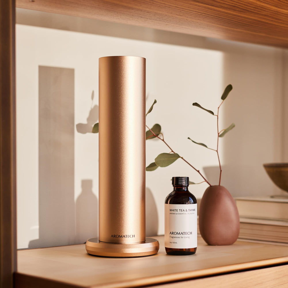 Amber-hued notes and soft lighting with Aromatech White Tea & Thyme