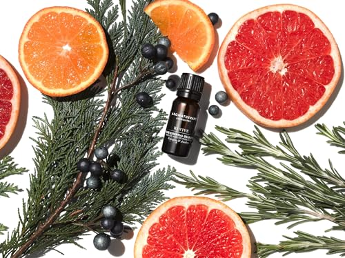 Aromatherapy Associates Revive diffuser releases a bright, uplifting scent for your space.