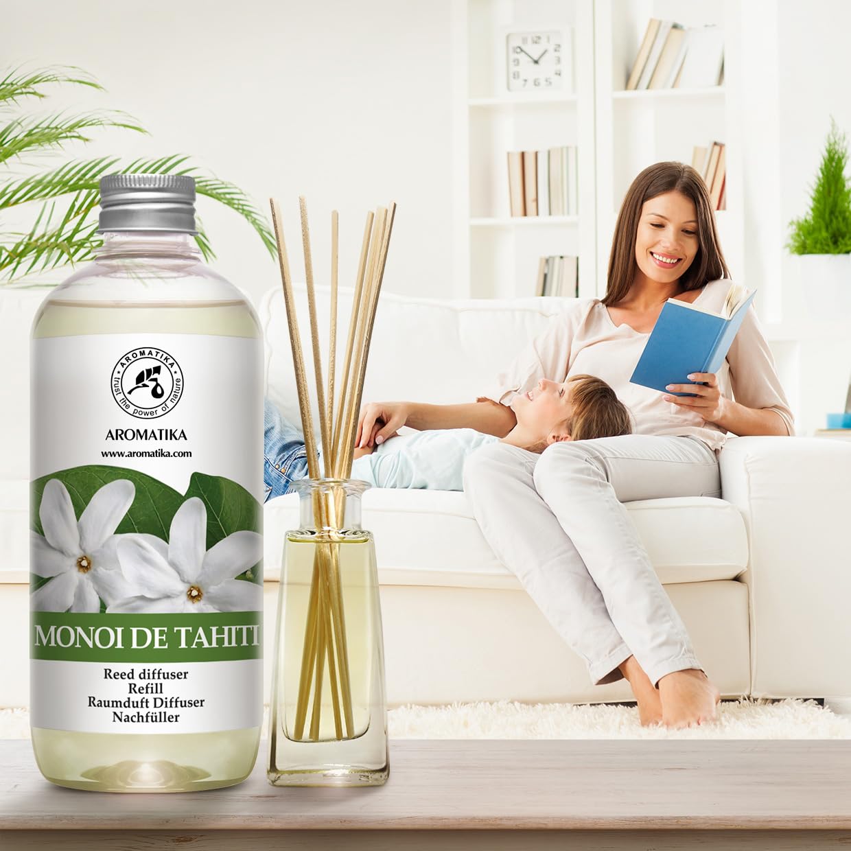 AROMATIKA Monoi Tahiti Jasmine refill packaging closeup.