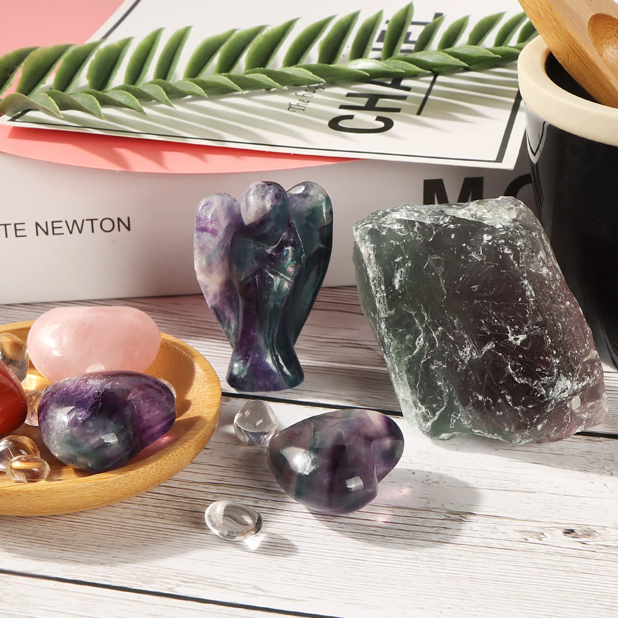 Artistone gift box included with guardian angel and heart stones