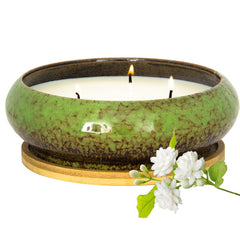 ARTKETTY large jasmine candle with 3 wicks offers an even burn and long-lasting fragrance.