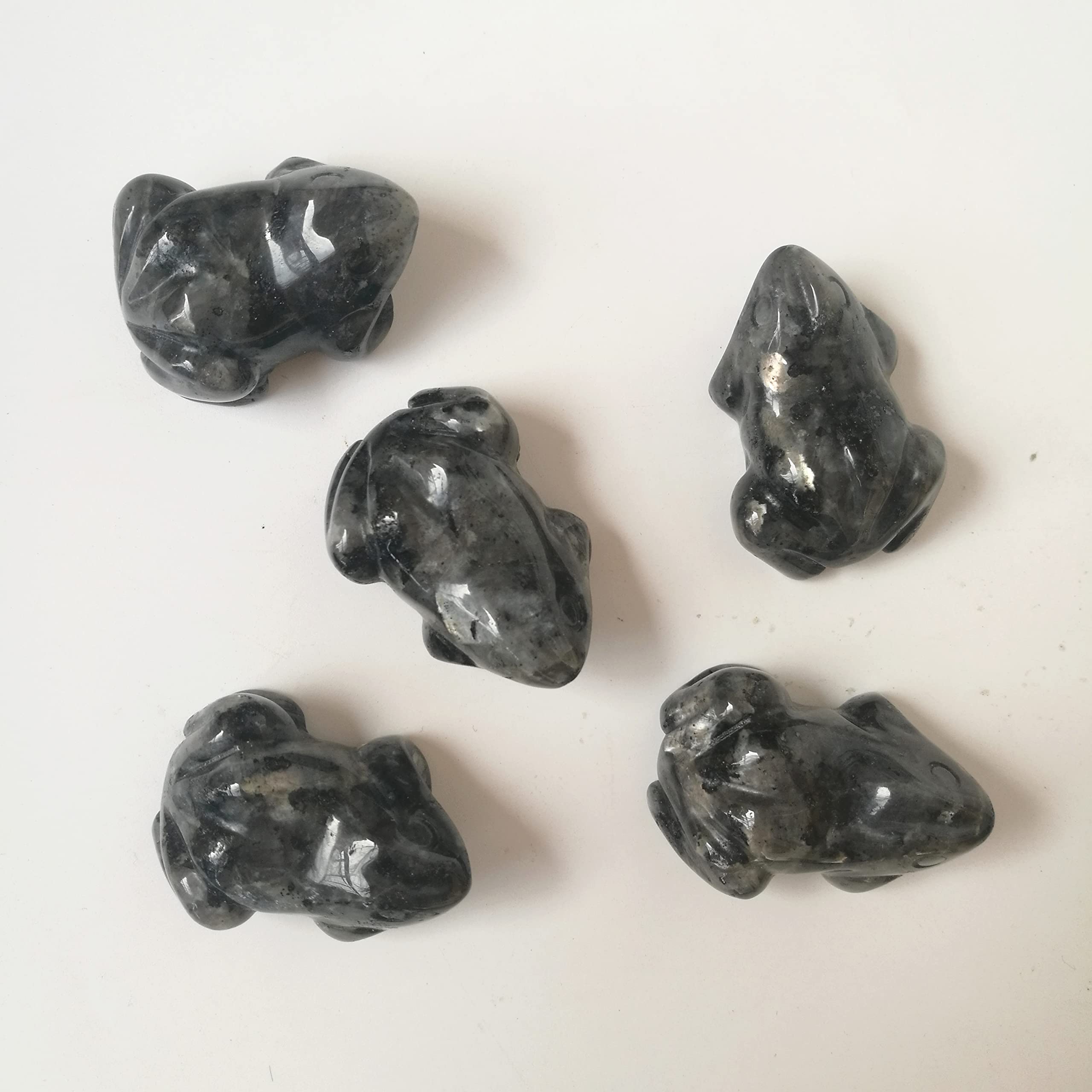 Bacatgem crystal energy frog decoration brings positive energy to any room