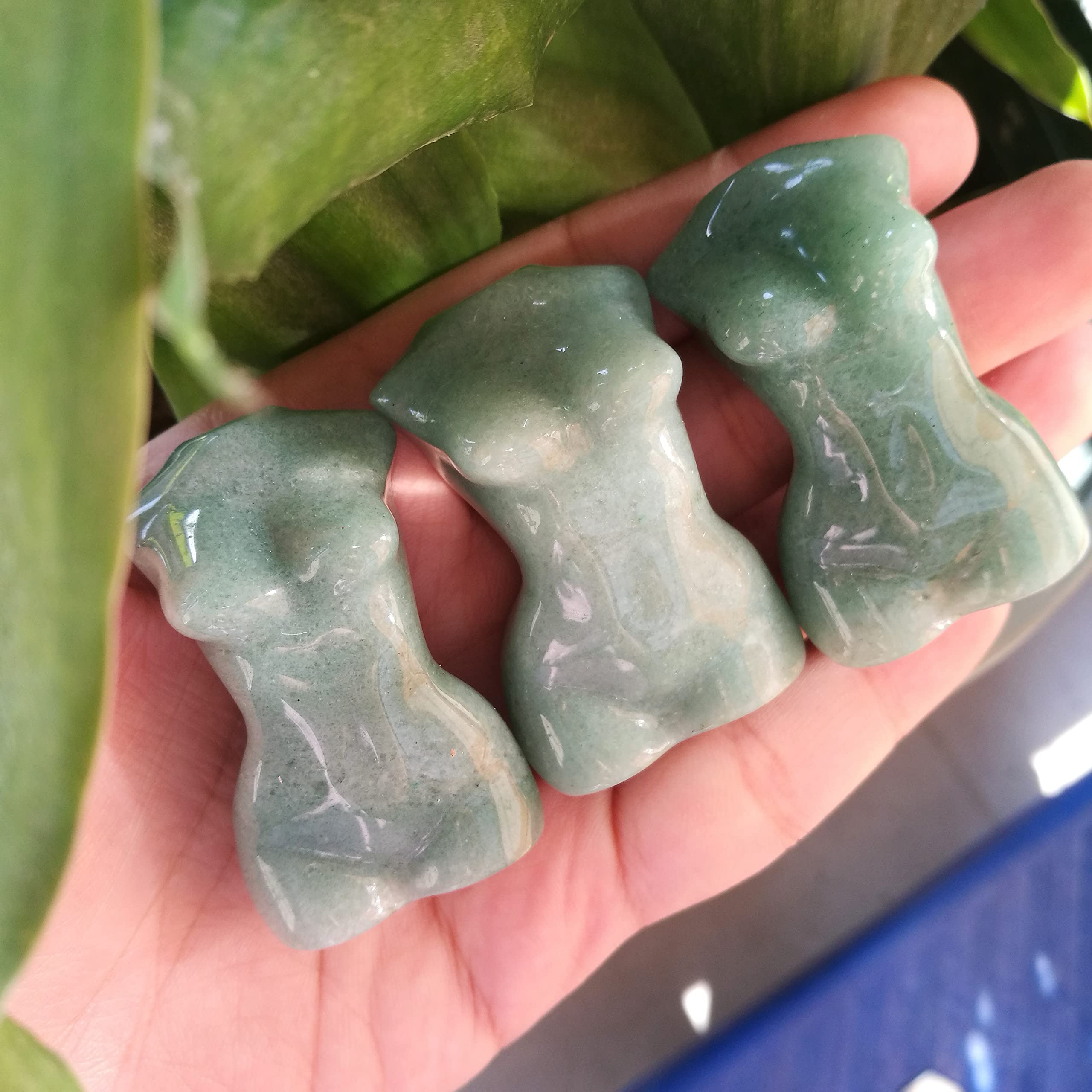 Bacatgem green aventurine figurine in hand-held form for relaxation and focus
