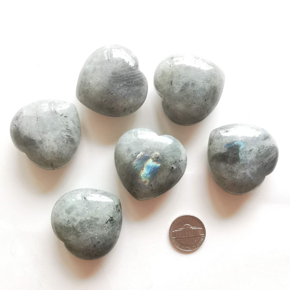 Bacatgem natural moonstone heart-carved handstone for focus and mindfulness rituals