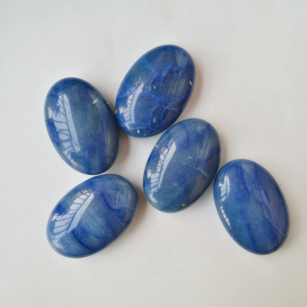 Bacatgem oval worry stone with gift bag, perfect calm energy gift.