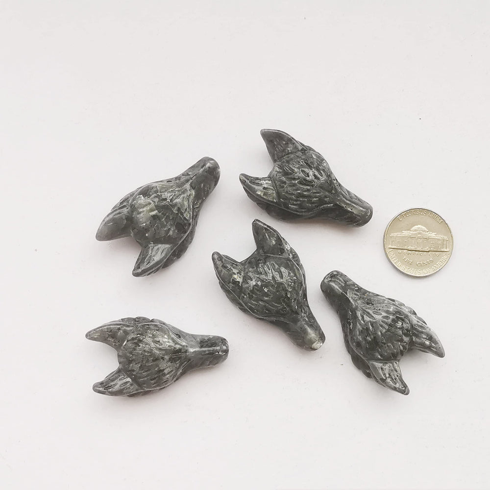 Bacatgem Labradorite wolf head gift-packaging image, ready to delight a loved one.