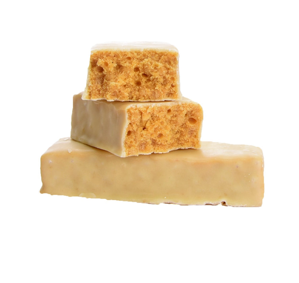 BalanceDiet Lemon Fluffy display 2-pack, convenient low-carb protein option.