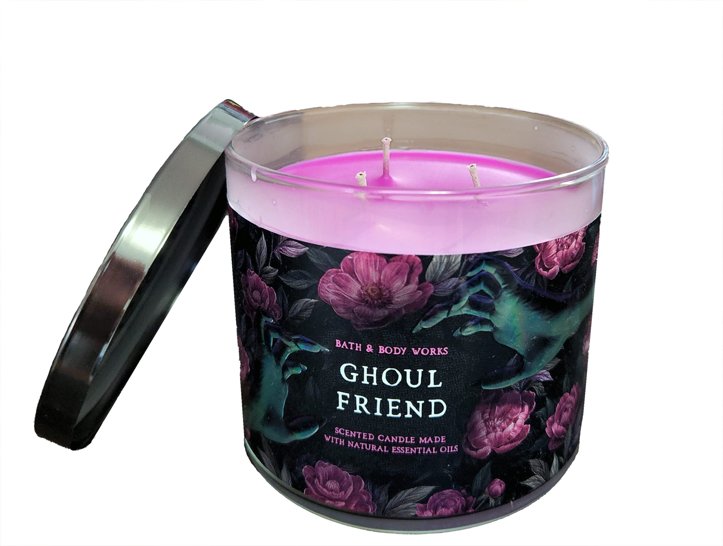 Bath & Body Works Ghoul Friend candle label detail evokes autumn ambiance and collectibility.