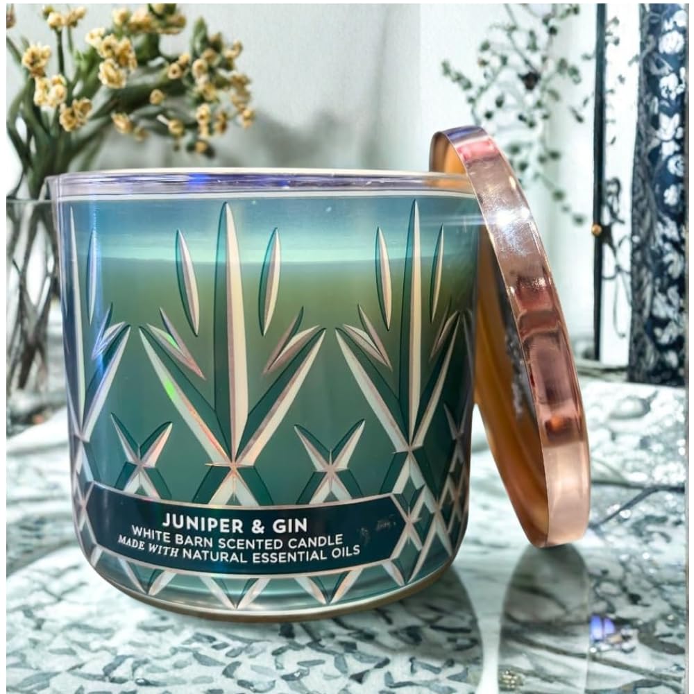 Bath and Body Works Juniper and Gin room ambiance image suggests festive home atmosphere.