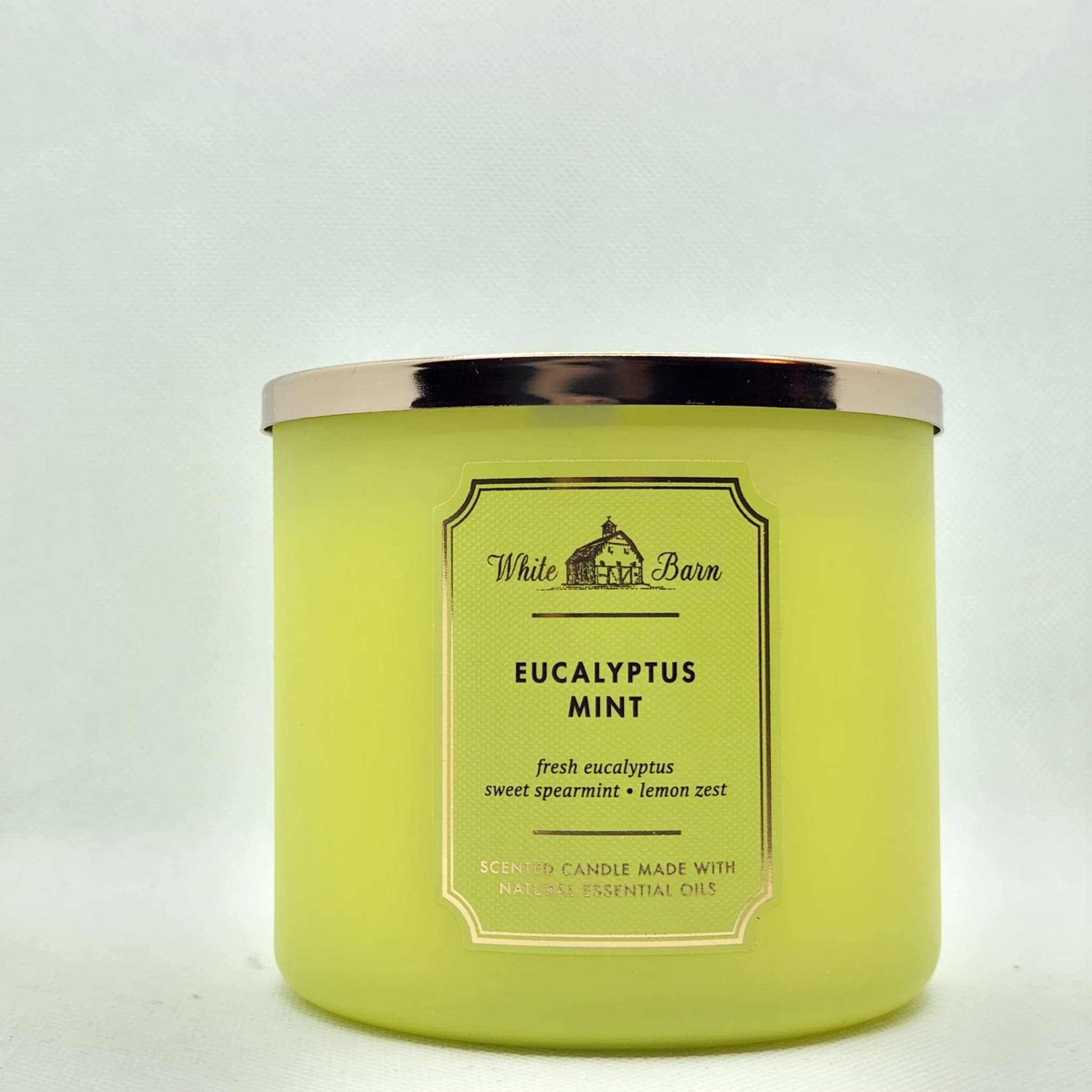 Bath & Body Works White Barn 3-Wick Candle Eucalyptus Mint, fresh room aroma.