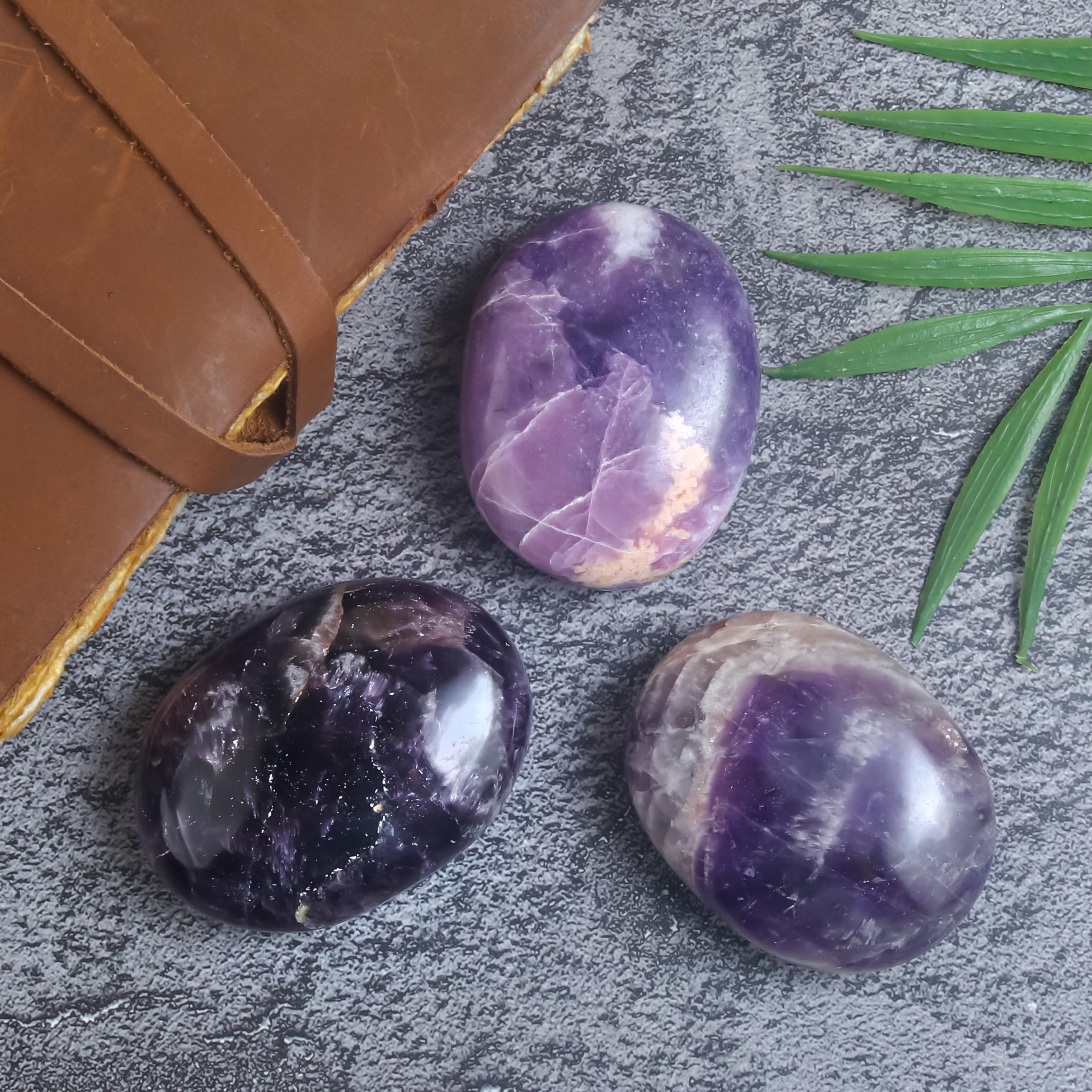 BEZAVO Amethyst Oval Palm Stone size 55-60 mm fits comfortably in the hand