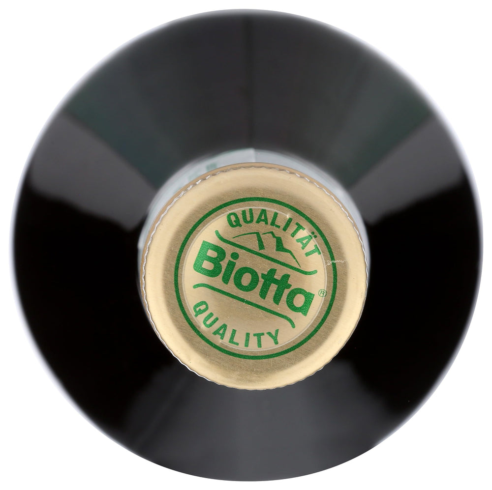 Biotta elderberry juice close-up of organic agave sweetness