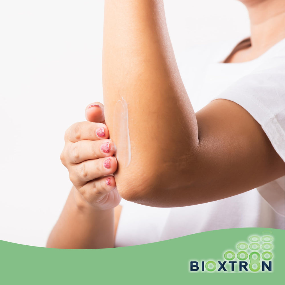 Bioxtron Life Cream swatch highlights creamy texture for easy use.