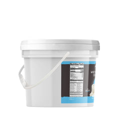 Birch & Meadow whey isolate scoop measuring 30g serving for precise portioning