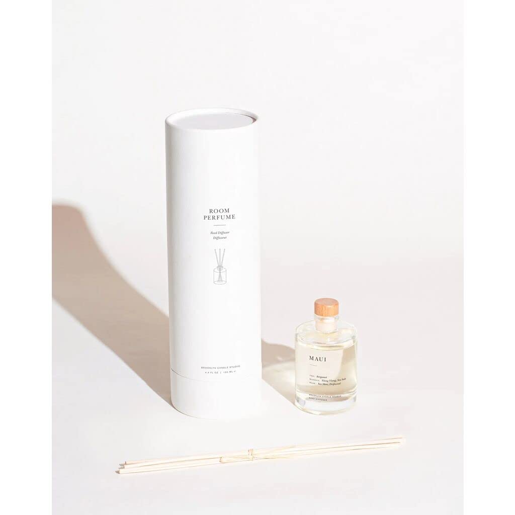 Wooden cap of Brooklyn Candle Studio Santorini diffuser emphasizing secure seal