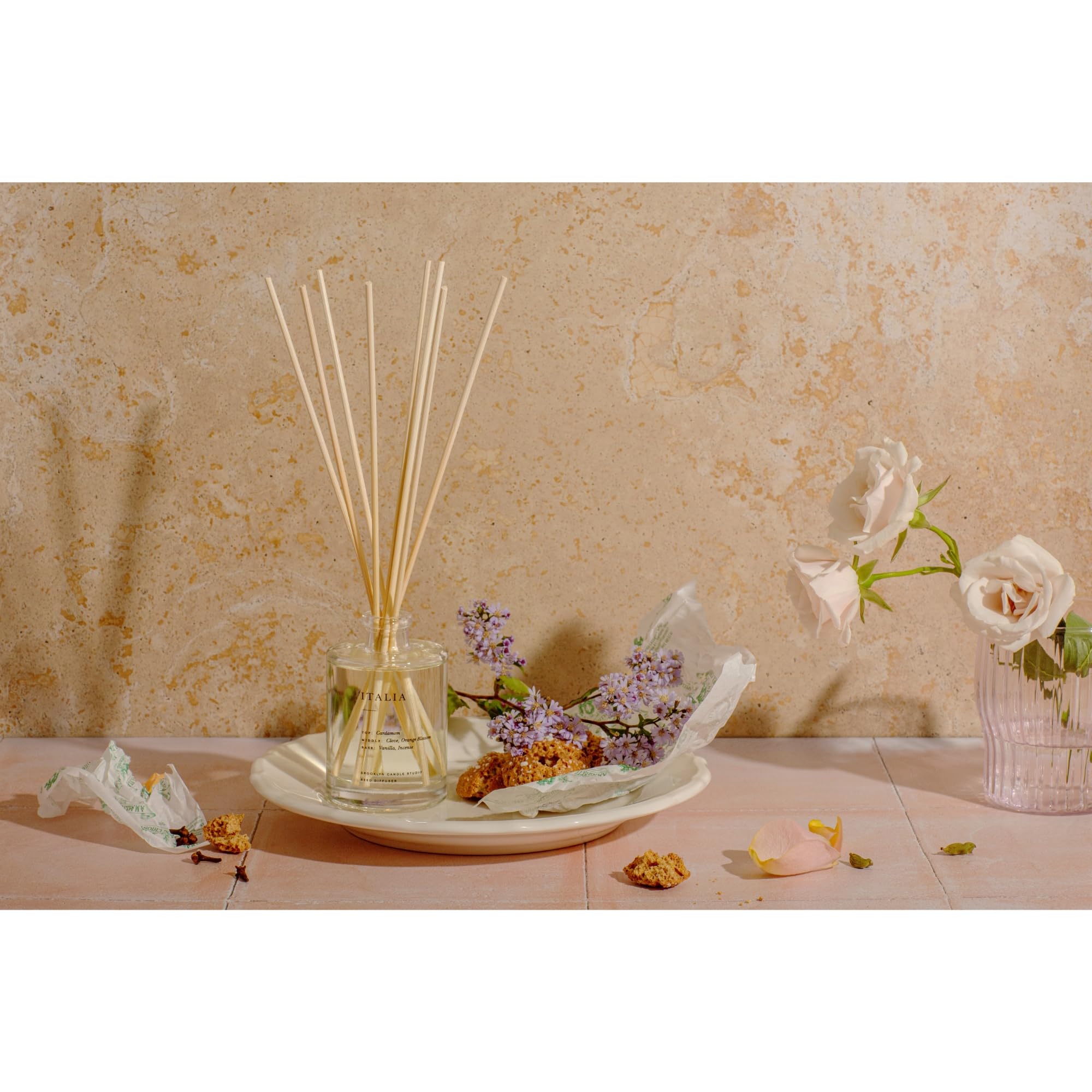 Elegant packaging image of the Santorini reed diffuser