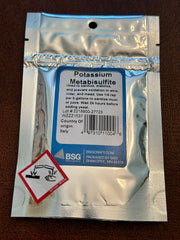 BSG HandCraft powder with dosing spoon illustrates measured addition to must.