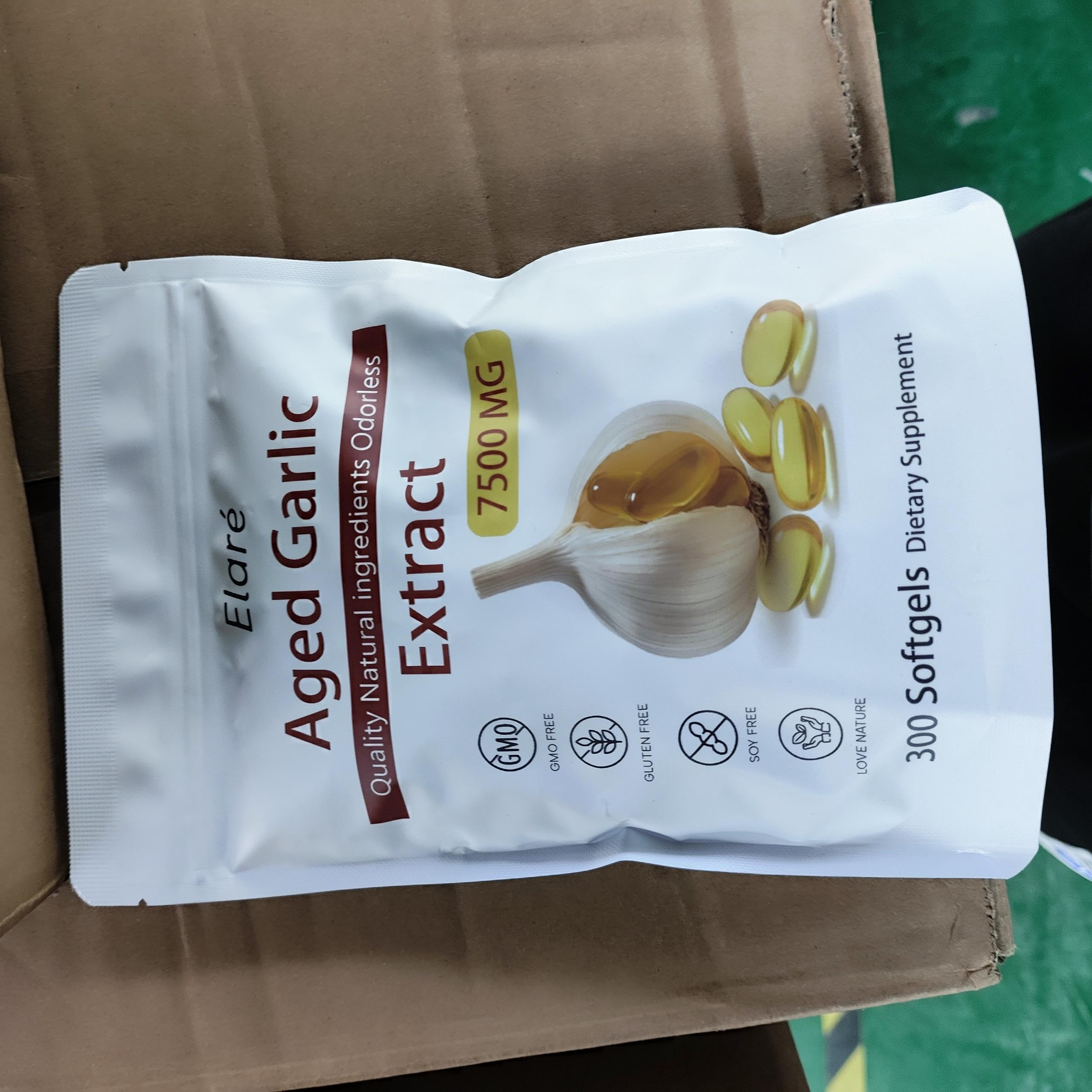 BSolace aged garlic extract bag with 300-count capsules for daily use.